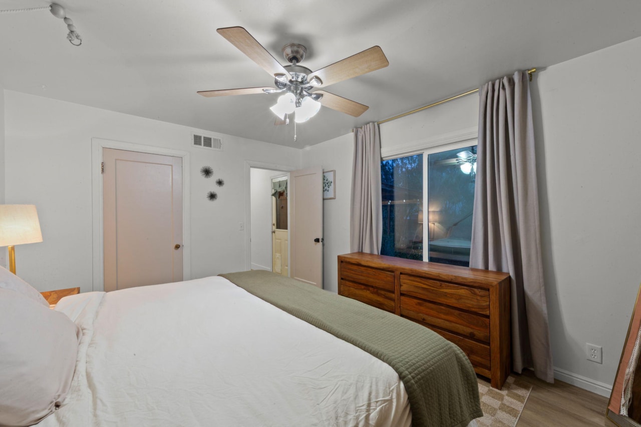 295 S 200 E St George, UT 84770 home for sale, MLS#25-267626 - Erika Rogers Photo 14