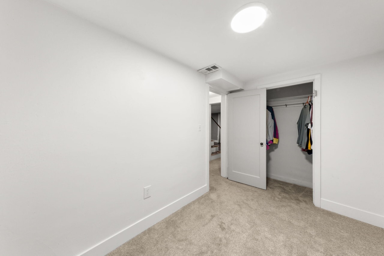 295 S 200 E St George, UT 84770 home for sale, MLS#25-267626 - Erika Rogers Photo 23