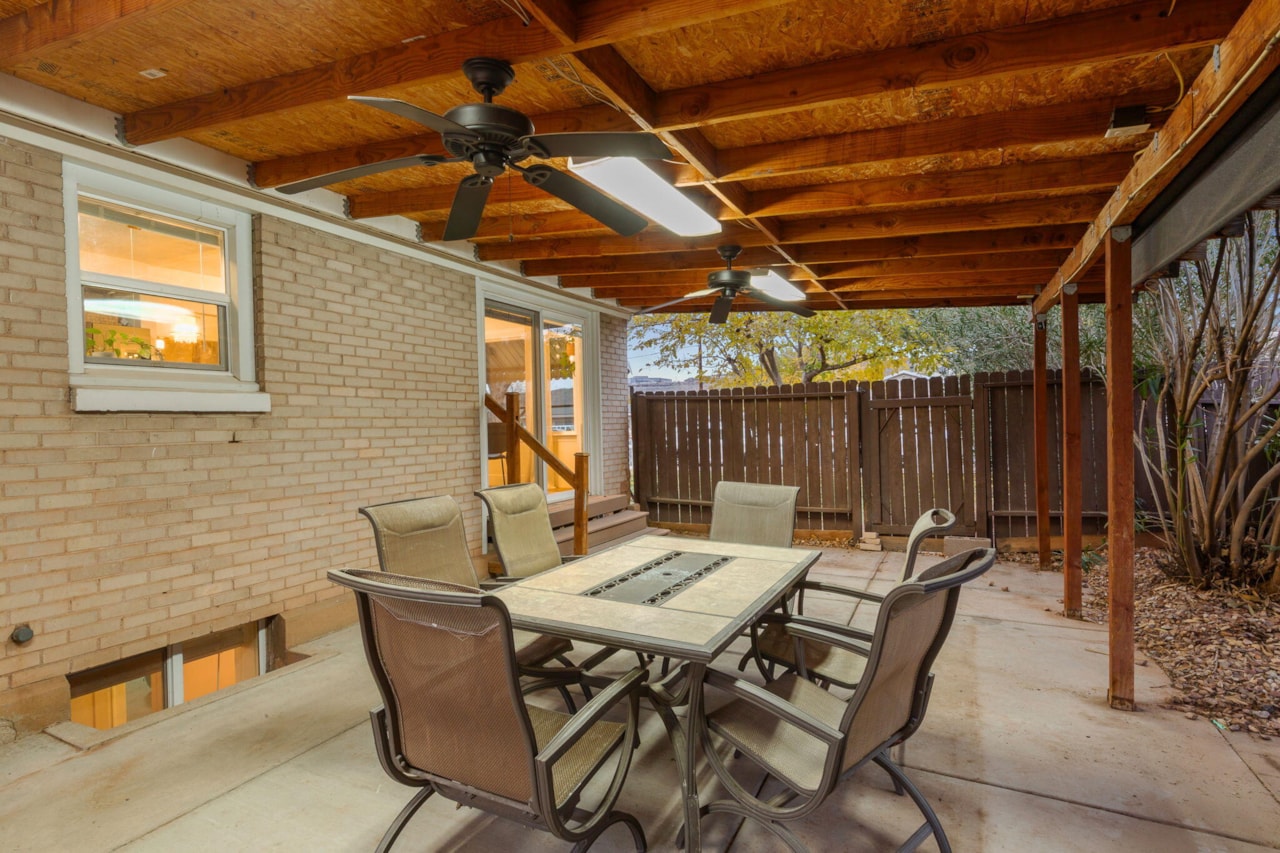 295 S 200 E St George, UT 84770 home for sale, MLS#25-267626 - Erika Rogers Photo 32