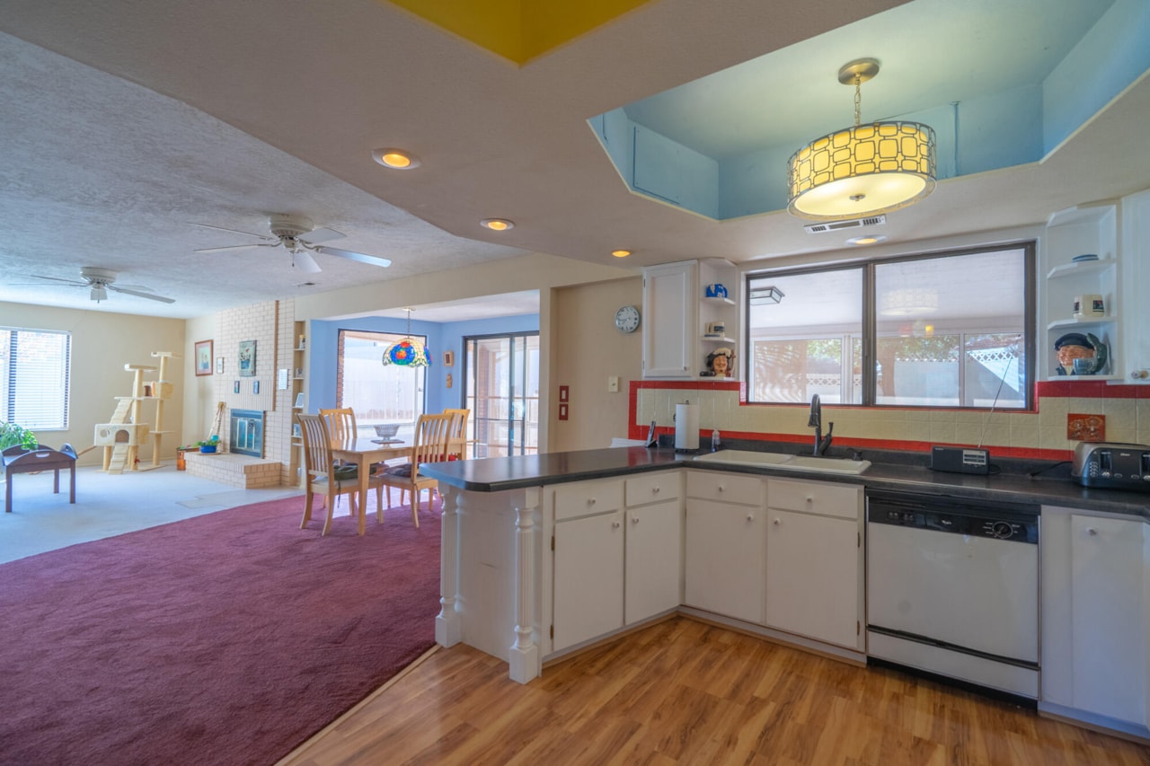 1411 W Hopi CIR St George, UT 84790 home for sale, MLS#25-267628 - Erika Rogers Photo 11