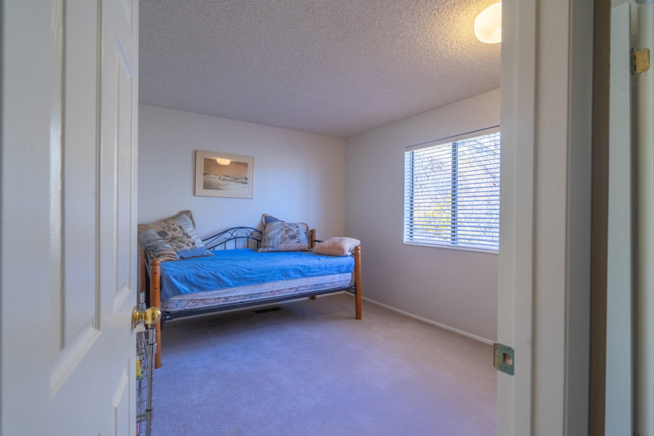 1411 W Hopi CIR St George, UT 84790 home for sale, MLS#25-267628 - Erika Rogers Photo 54