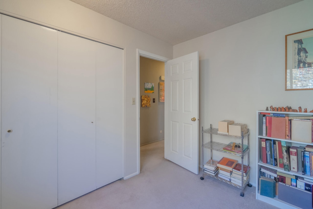 1411 W Hopi CIR St George, UT 84790 home for sale, MLS#25-267628 - Erika Rogers Photo 55