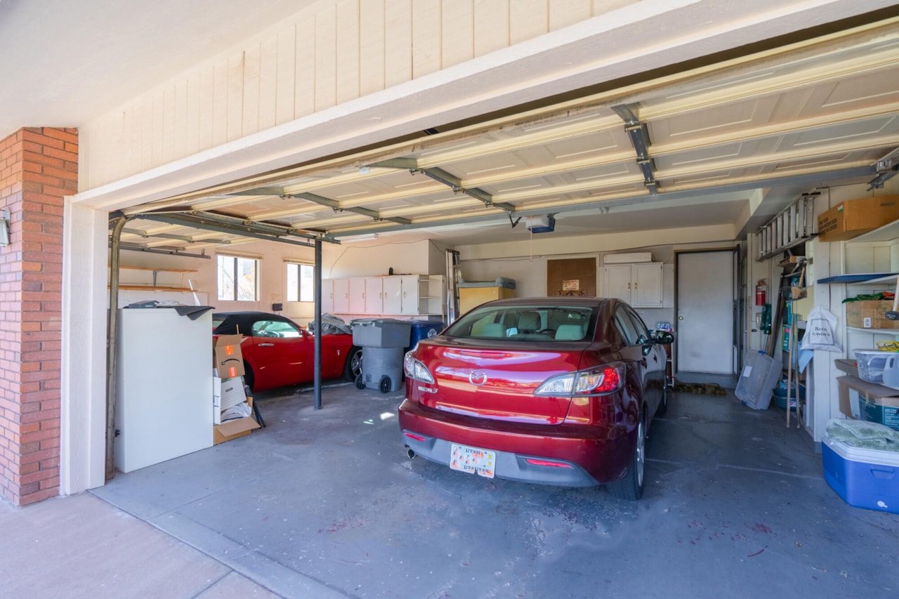 1411 W Hopi CIR St George, UT 84790 home for sale, MLS#25-267628 - Erika Rogers Photo 84