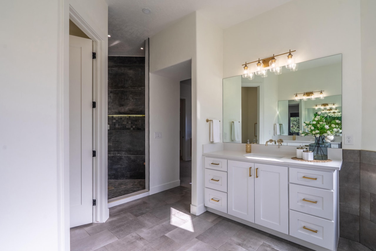 1550 N Parkstone RD W Washington, UT 84780 home for sale, MLS#25-259082 - Erika Rogers Photo 38