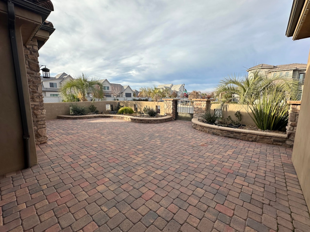 2804 E 1190 S ST St George, UT 84790 home for sale, MLS#25-267623 - Erika Rogers Photo 4