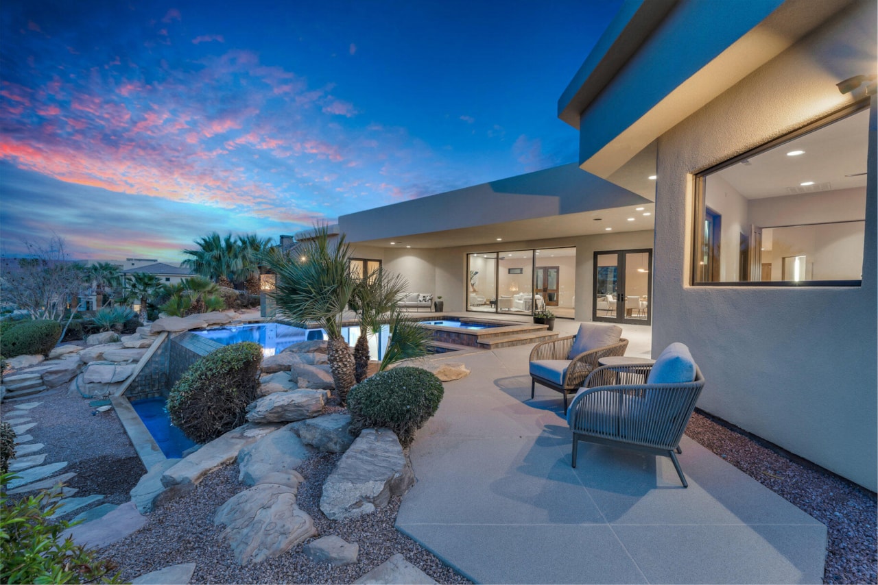 2031 E Cliff Point DR St George, UT 84790 home for sale, MLS#25-259449 - Erika Rogers Photo 21