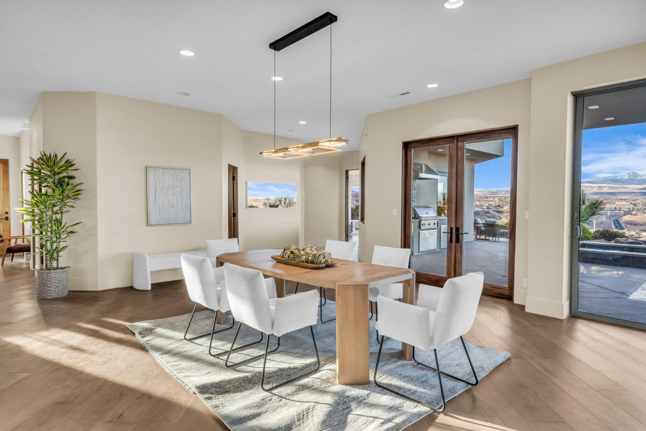 2031 E Cliff Point DR St George, UT 84790 home for sale, MLS#25-259449 - Erika Rogers Photo 29