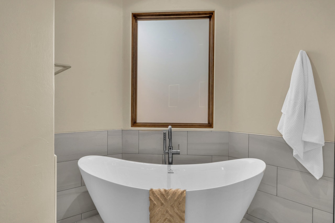 2031 E Cliff Point DR St George, UT 84790 home for sale, MLS#25-259449 - Erika Rogers Photo 39