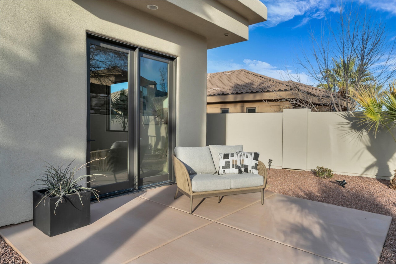 2031 E Cliff Point DR St George, UT 84790 home for sale, MLS#25-259449 - Erika Rogers Photo 42