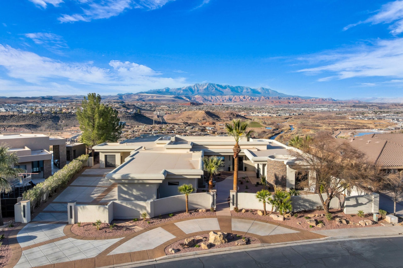 2031 E Cliff Point DR St George, UT 84790 home for sale, MLS#25-259449 - Erika Rogers Photo 55