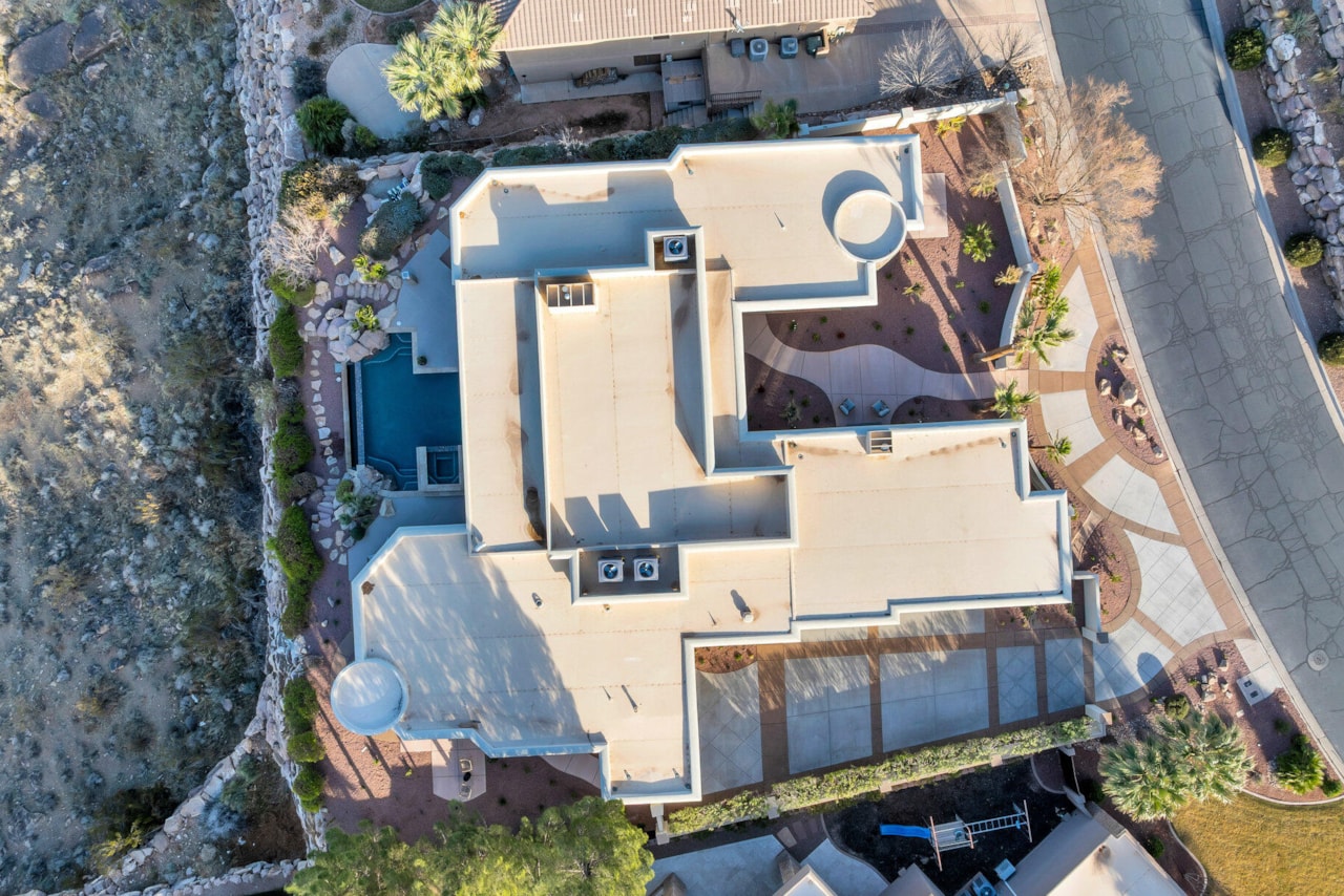 2031 E Cliff Point DR St George, UT 84790 home for sale, MLS#25-259449 - Erika Rogers Photo 56