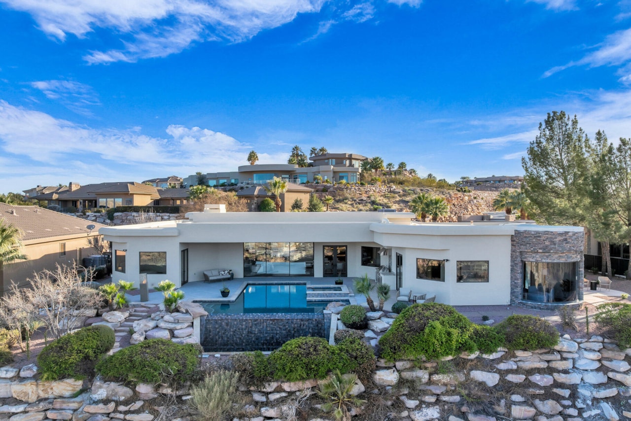 2031 E Cliff Point DR St George, UT 84790 home for sale, MLS#25-259449 - Erika Rogers Photo 58