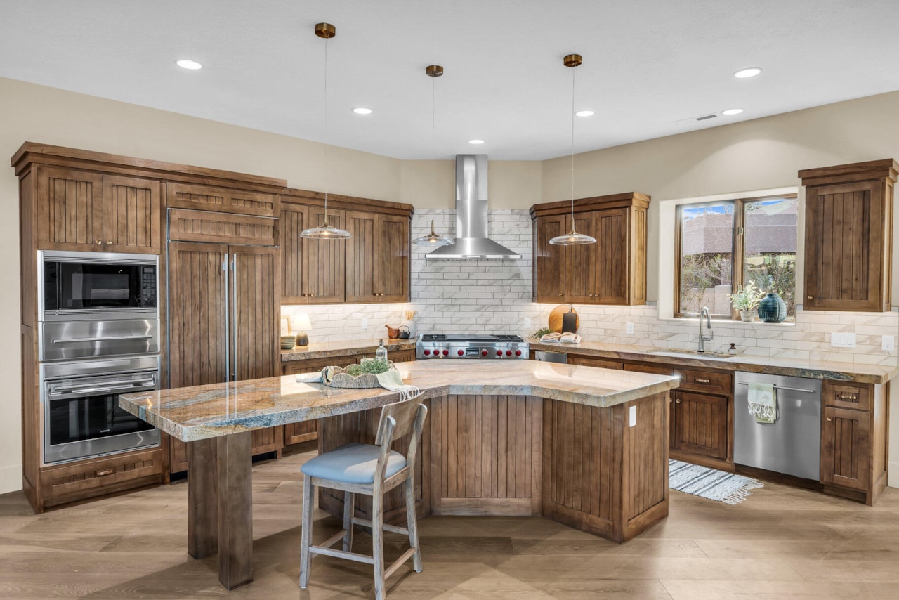 2031 E Cliff Point DR St George, UT 84790 home for sale, MLS#25-259449 - Erika Rogers Photo 16