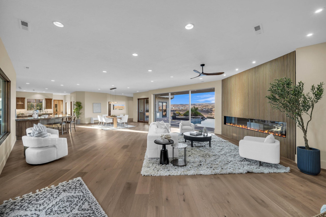 2031 E Cliff Point DR St George, UT 84790 home for sale, MLS#25-259449 - Erika Rogers Photo 3