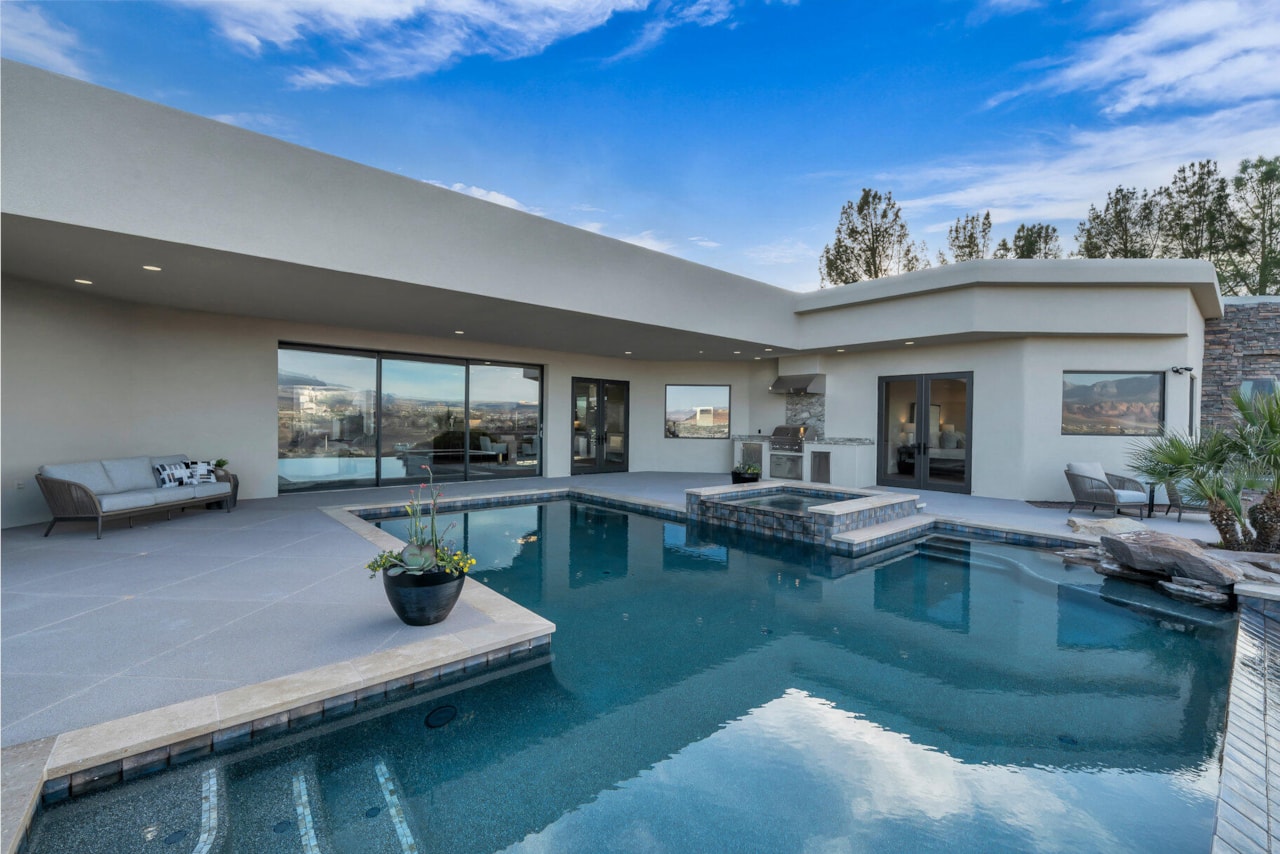 2031 E Cliff Point DR St George, UT 84790 home for sale, MLS#25-259449 - Erika Rogers Photo 32