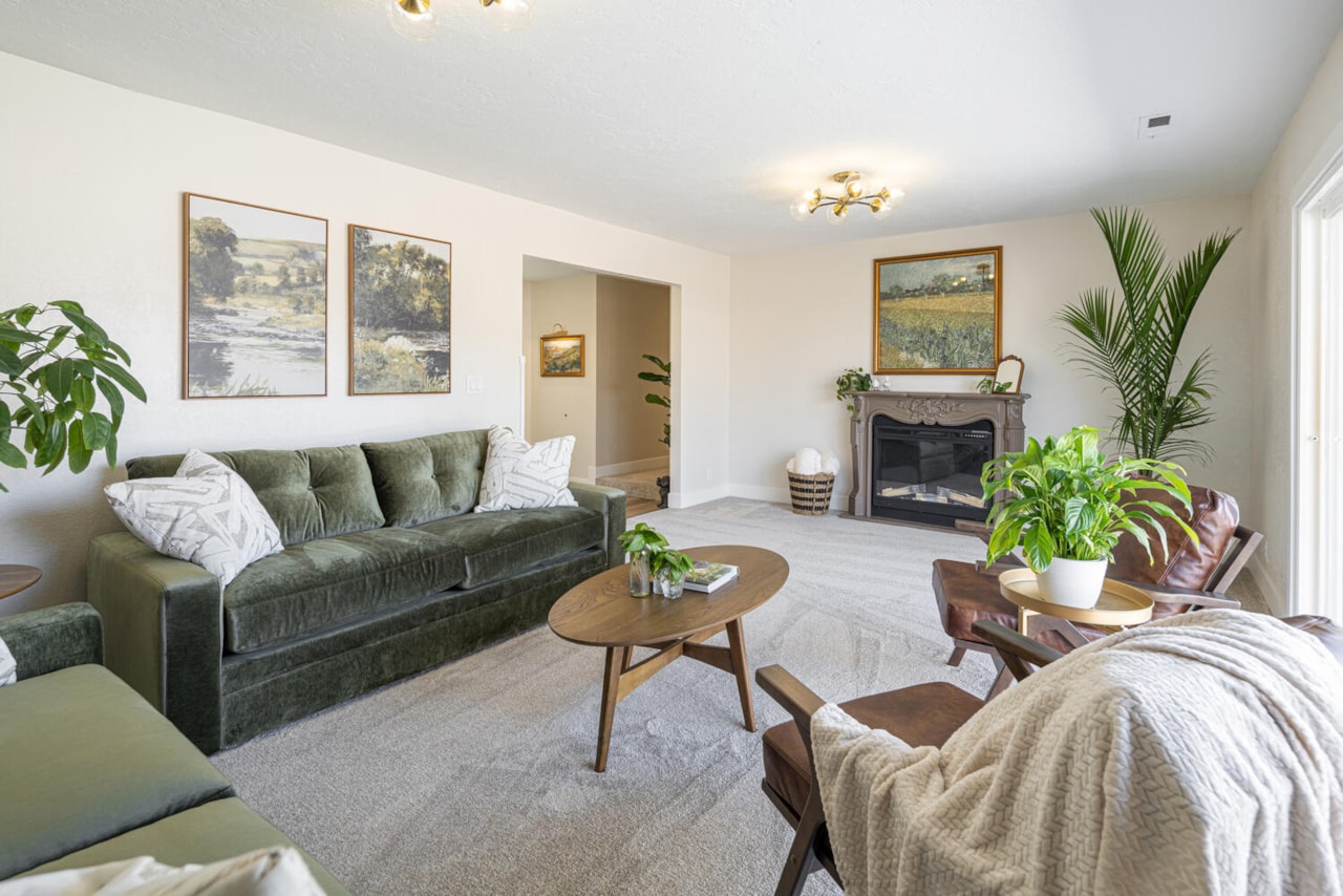 3273 S Bloomington DR W St George, UT 84790 home for sale, MLS#25-267635 - Erika Rogers Photo 9