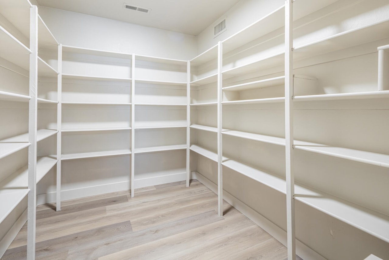 3273 S Bloomington DR W St George, UT 84790 home for sale, MLS#25-267635 - Erika Rogers Photo 21