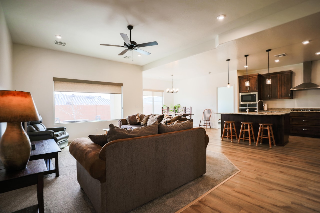 2767 W Vico Way St George, UT 84770 home for sale, MLS#25-267632 - Erika Rogers Photo 9