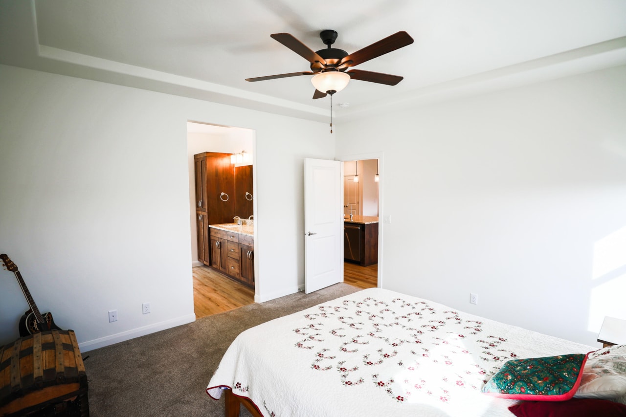 2767 W Vico Way St George, UT 84770 home for sale, MLS#25-267632 - Erika Rogers Photo 12