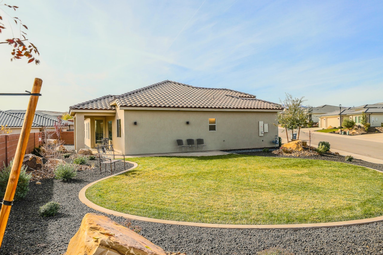 2767 W Vico Way St George, UT 84770 home for sale, MLS#25-267632 - Erika Rogers Photo 22