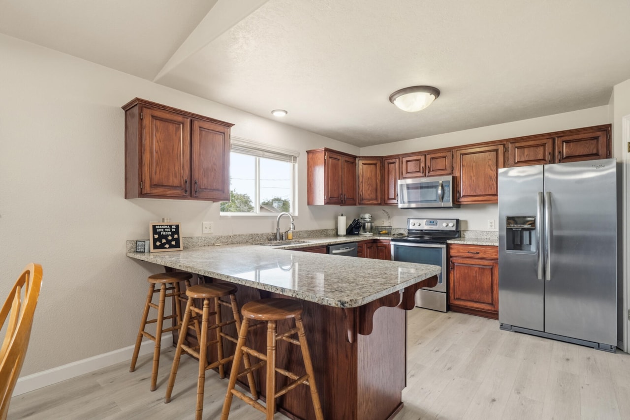 2140 E 620  N St George, UT 84790 home for sale, MLS#25-266836 - Erika Rogers Photo 13