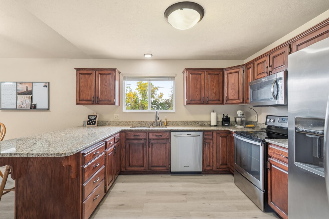 2140 E 620  N St George, UT 84790 home for sale, MLS#25-266836 - Erika Rogers Photo 15