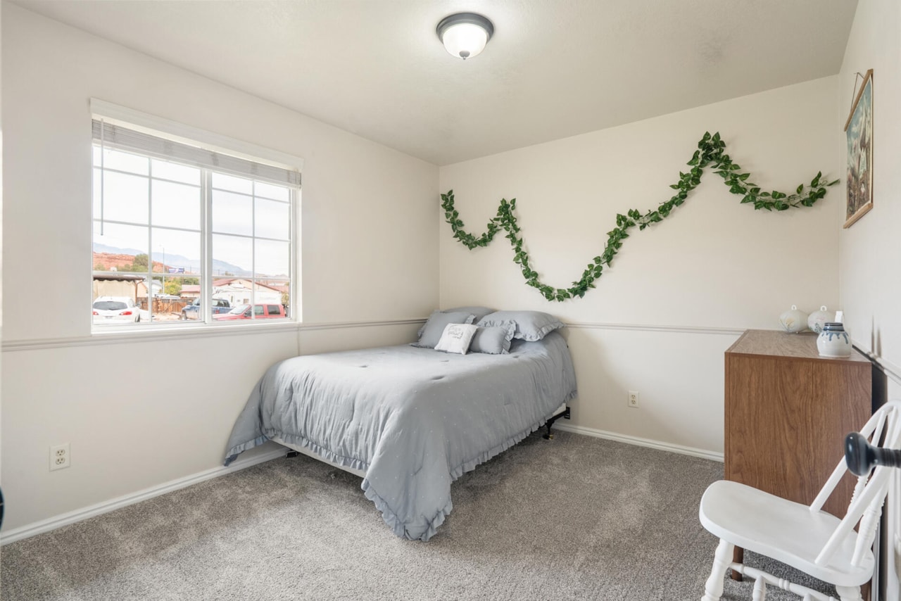 2140 E 620  N St George, UT 84790 home for sale, MLS#25-266836 - Erika Rogers Photo 21