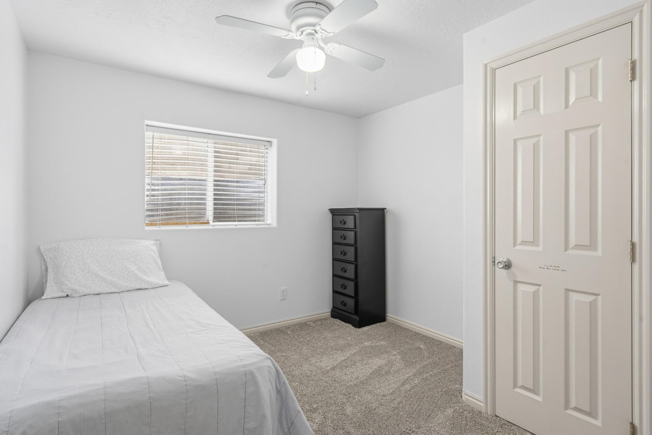 2140 E 620  N St George, UT 84790 home for sale, MLS#25-266836 - Erika Rogers Photo 35