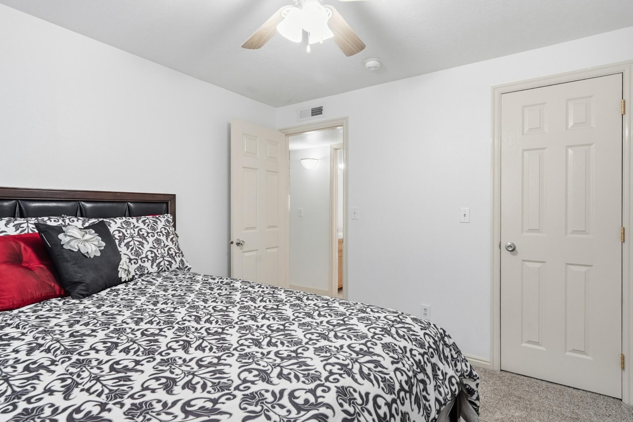 2140 E 620  N St George, UT 84790 home for sale, MLS#25-266836 - Erika Rogers Photo 38