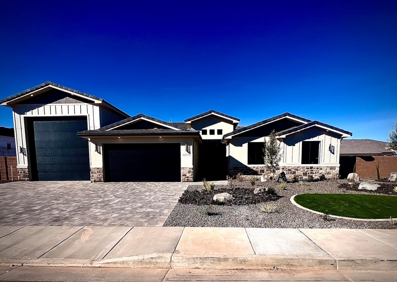 4888 S Homestead Way Washington, UT 84780 home for sale, MLS#25-267458 - Erika Rogers Photo 2