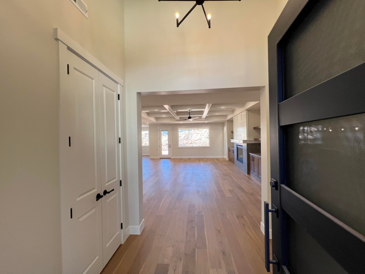 4888 S Homestead Way Washington, UT 84780 home for sale, MLS#25-267458 - Erika Rogers Photo 3