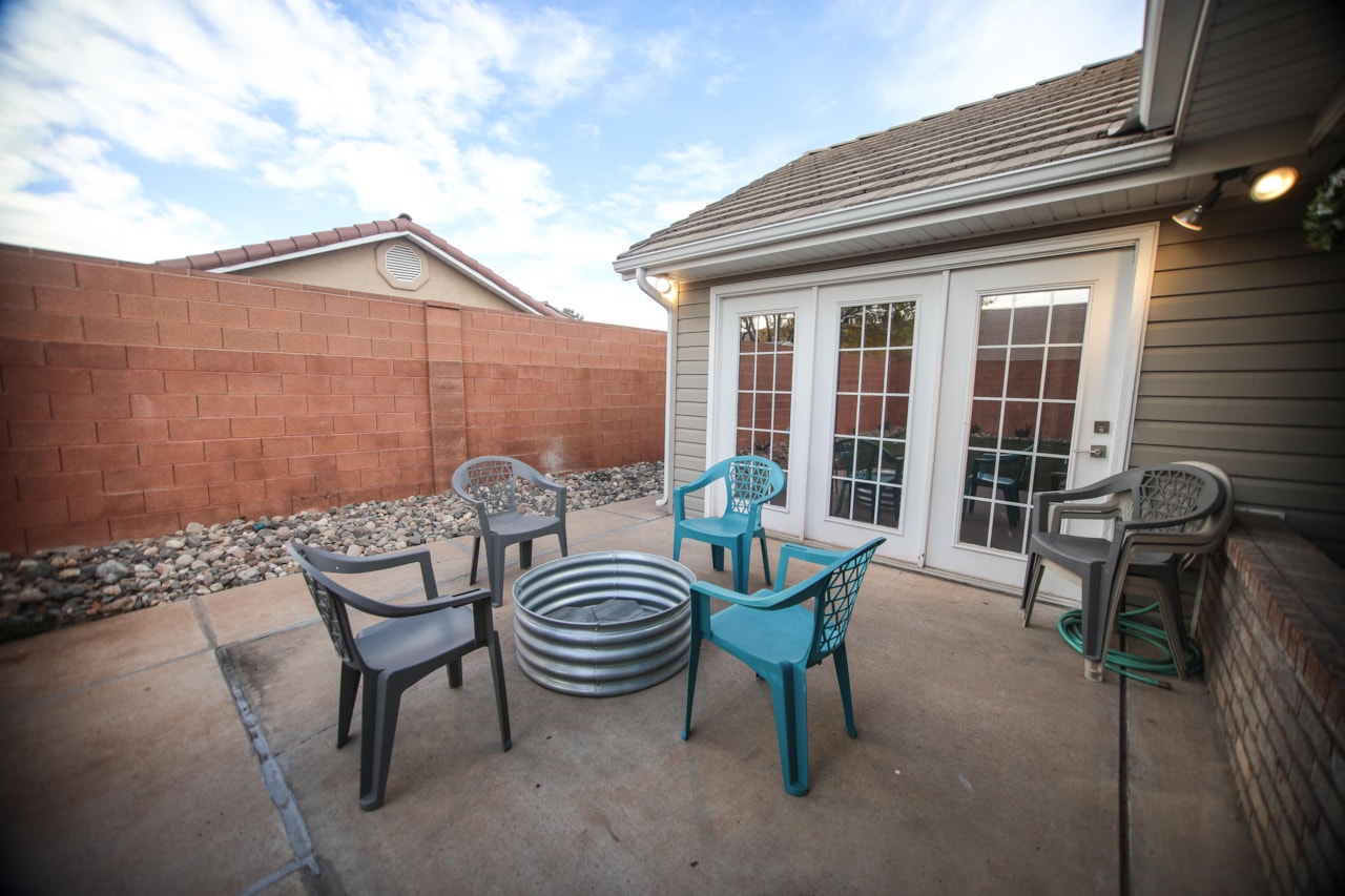 670 E 900  S St George, UT 84790 home for sale, MLS#25-267631 - Erika Rogers Photo 35