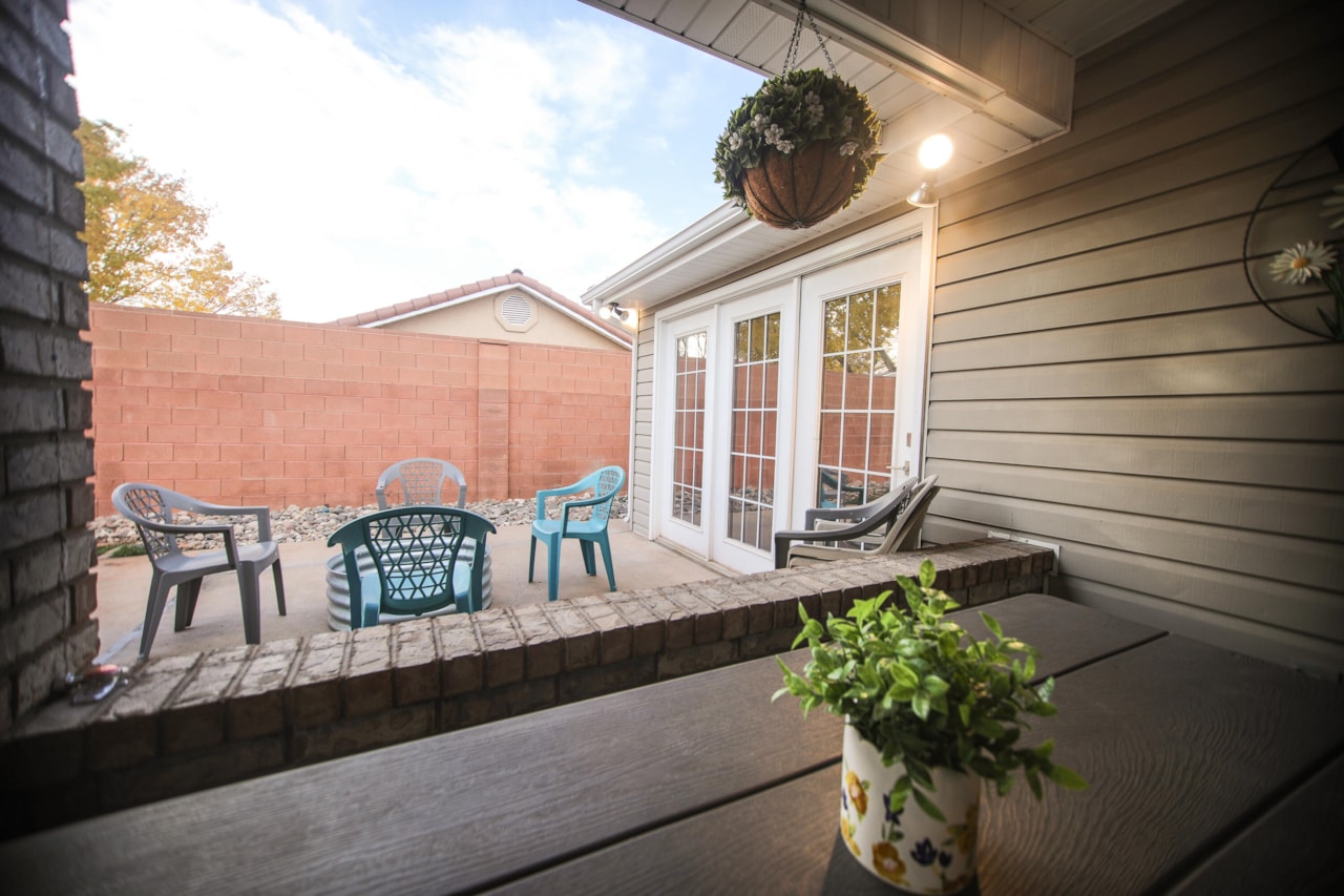 670 E 900  S St George, UT 84790 home for sale, MLS#25-267631 - Erika Rogers Photo 37