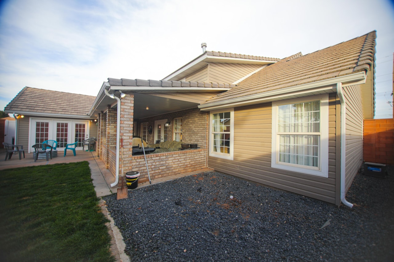 670 E 900  S St George, UT 84790 home for sale, MLS#25-267631 - Erika Rogers Photo 39