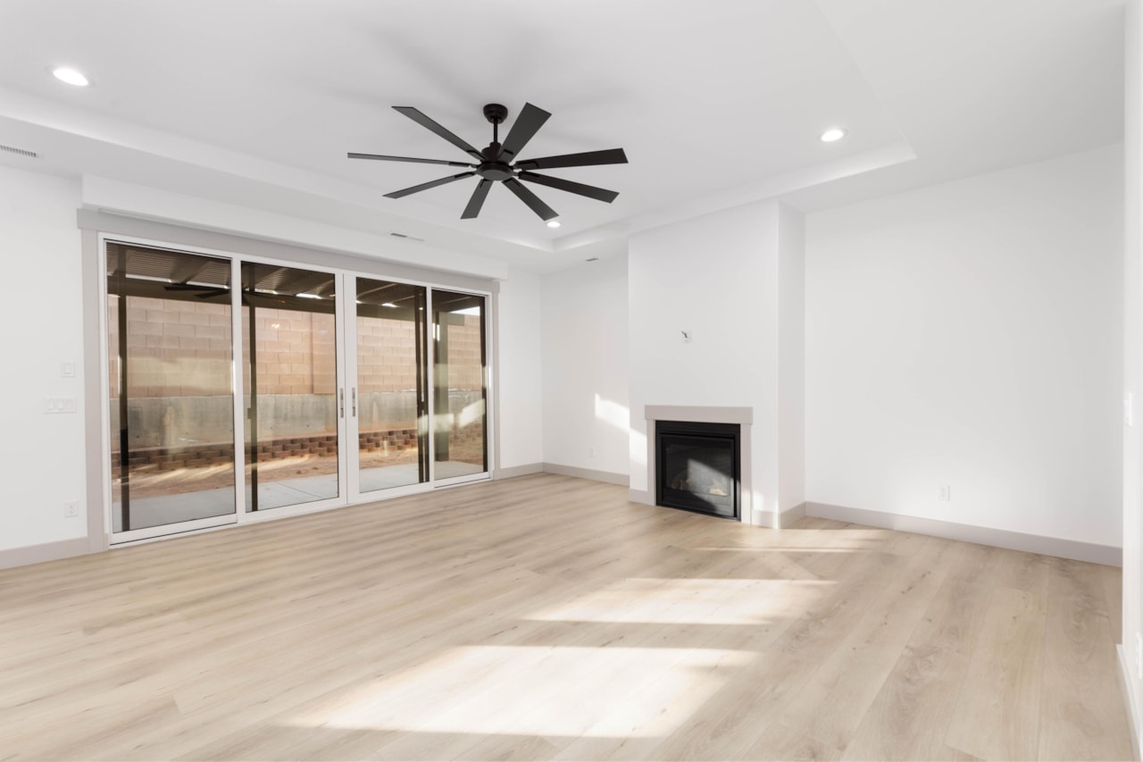 1957 Chalet CIR Santa Clara, UT 84765 home for sale, MLS#25-267639 - Erika Rogers Photo 16