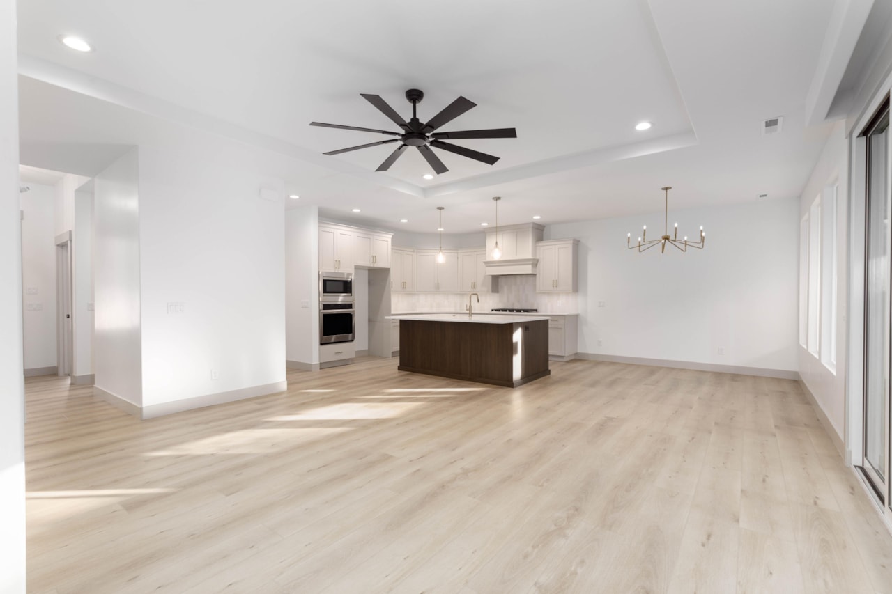 1957 Chalet CIR Santa Clara, UT 84765 home for sale, MLS#25-267639 - Erika Rogers Photo 18