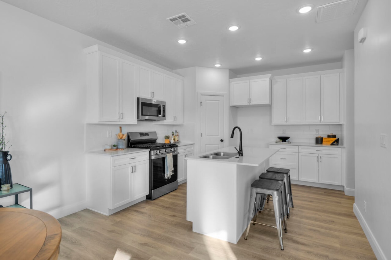 913 W Boxthorn DR #1426 St George, UT 84790 home for sale, MLS#25-266788 - Erika Rogers Photo 9