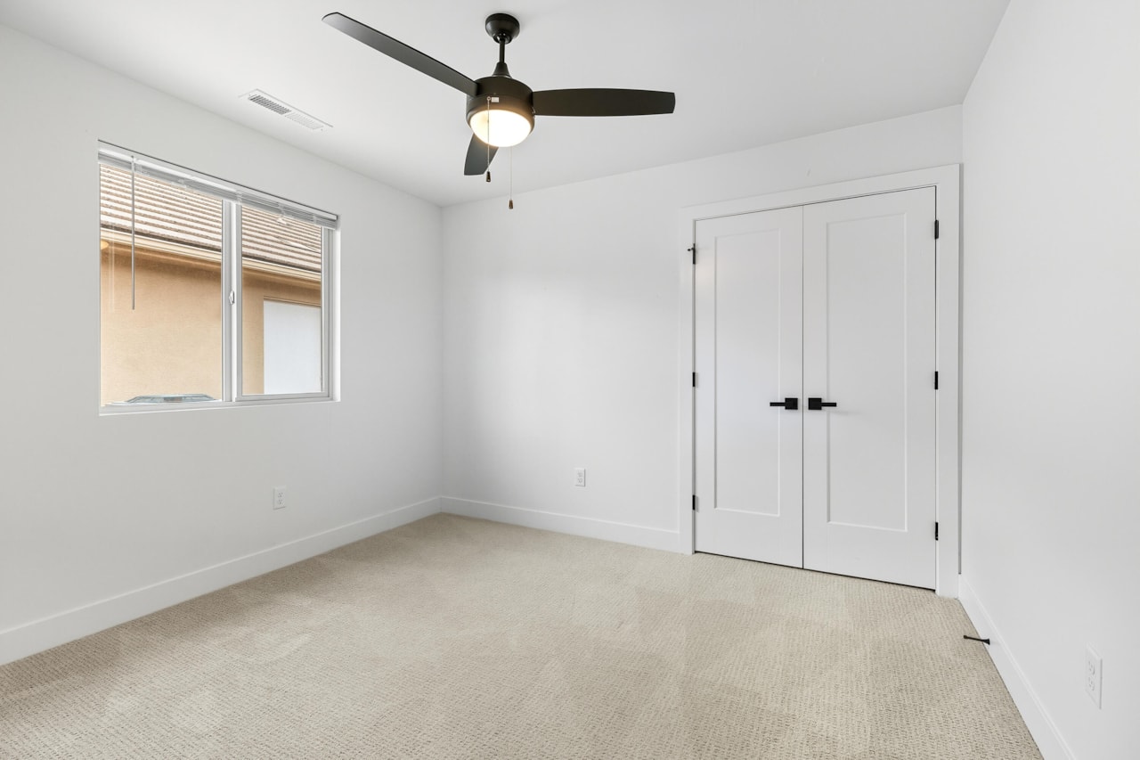 2261 S Tonaquint #31 St George, UT 84770 home for sale, MLS#25-265311 - Erika Rogers Photo 16