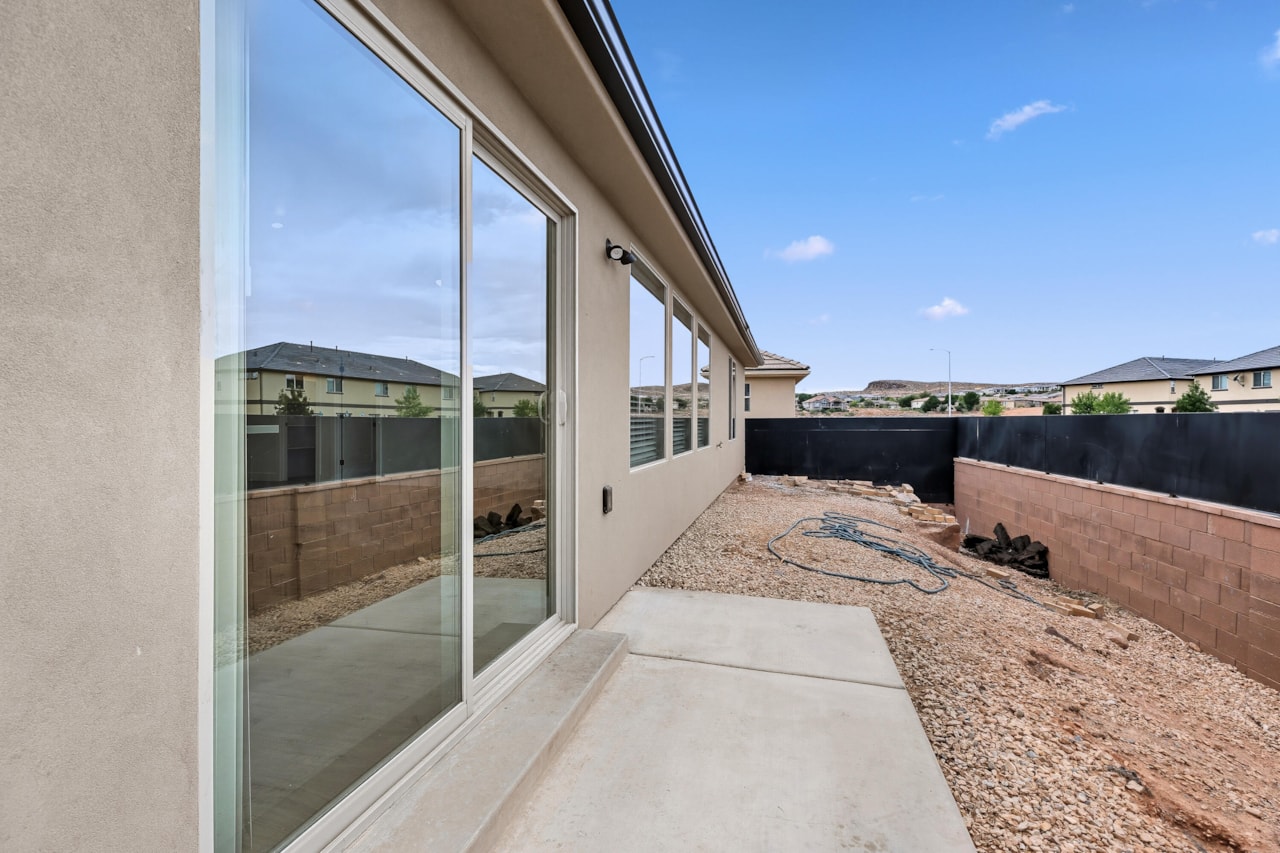2261 S Tonaquint #31 St George, UT 84770 home for sale, MLS#25-265311 - Erika Rogers Photo 22