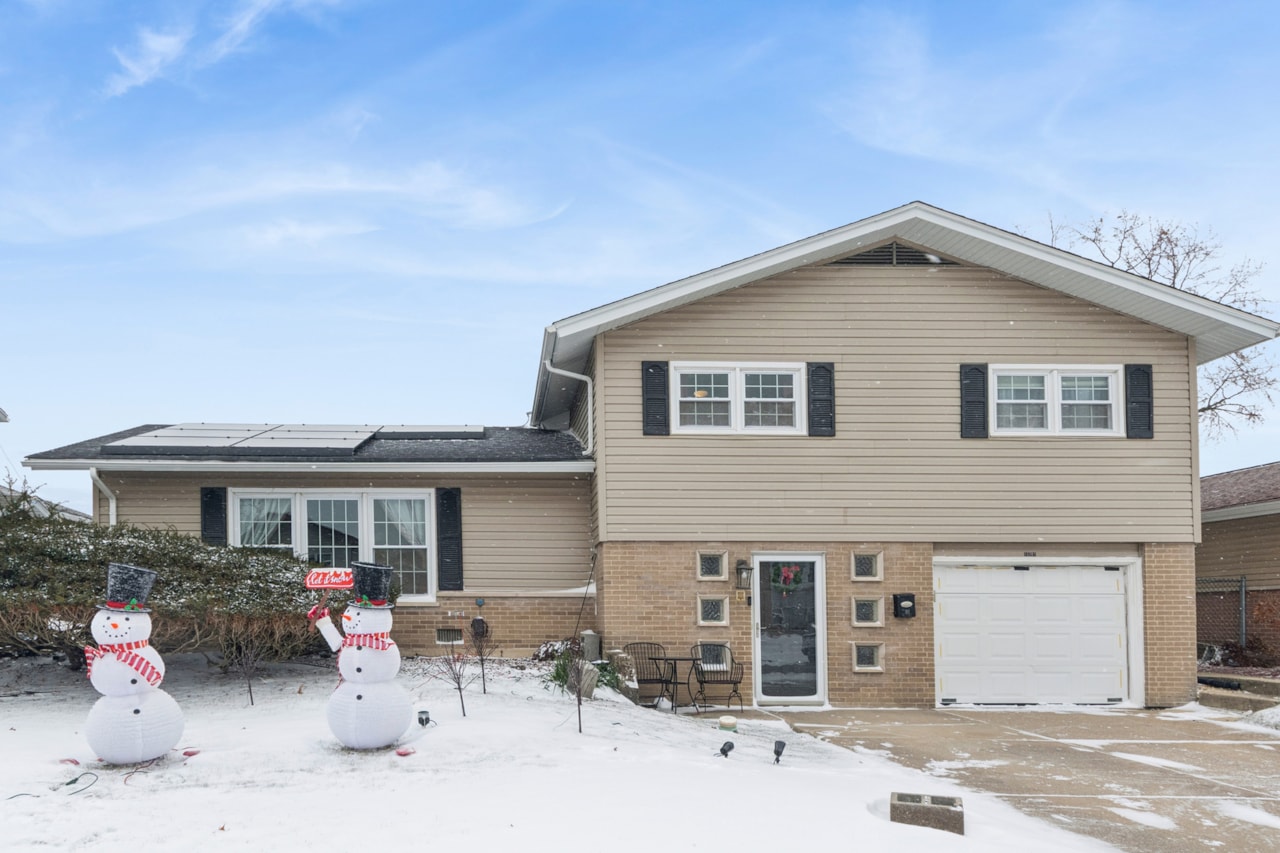 15201 Geoffrey Rd Oak Forest, IL 60452 | MLS 12536534