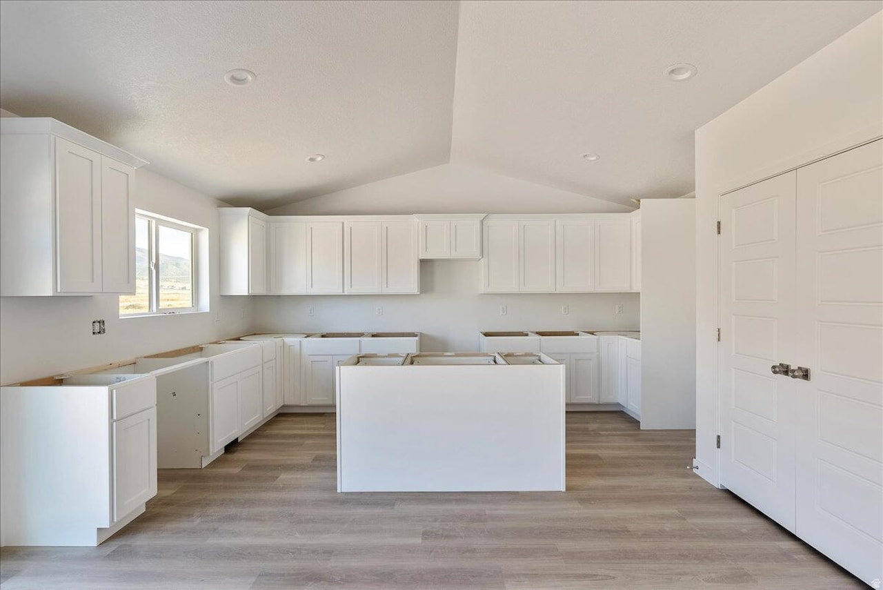 3687 N Columbine Way Way #380 Eagle Mountain, UT 84005 home for sale, MLS#25-267657 - Erika Rogers Photo 3