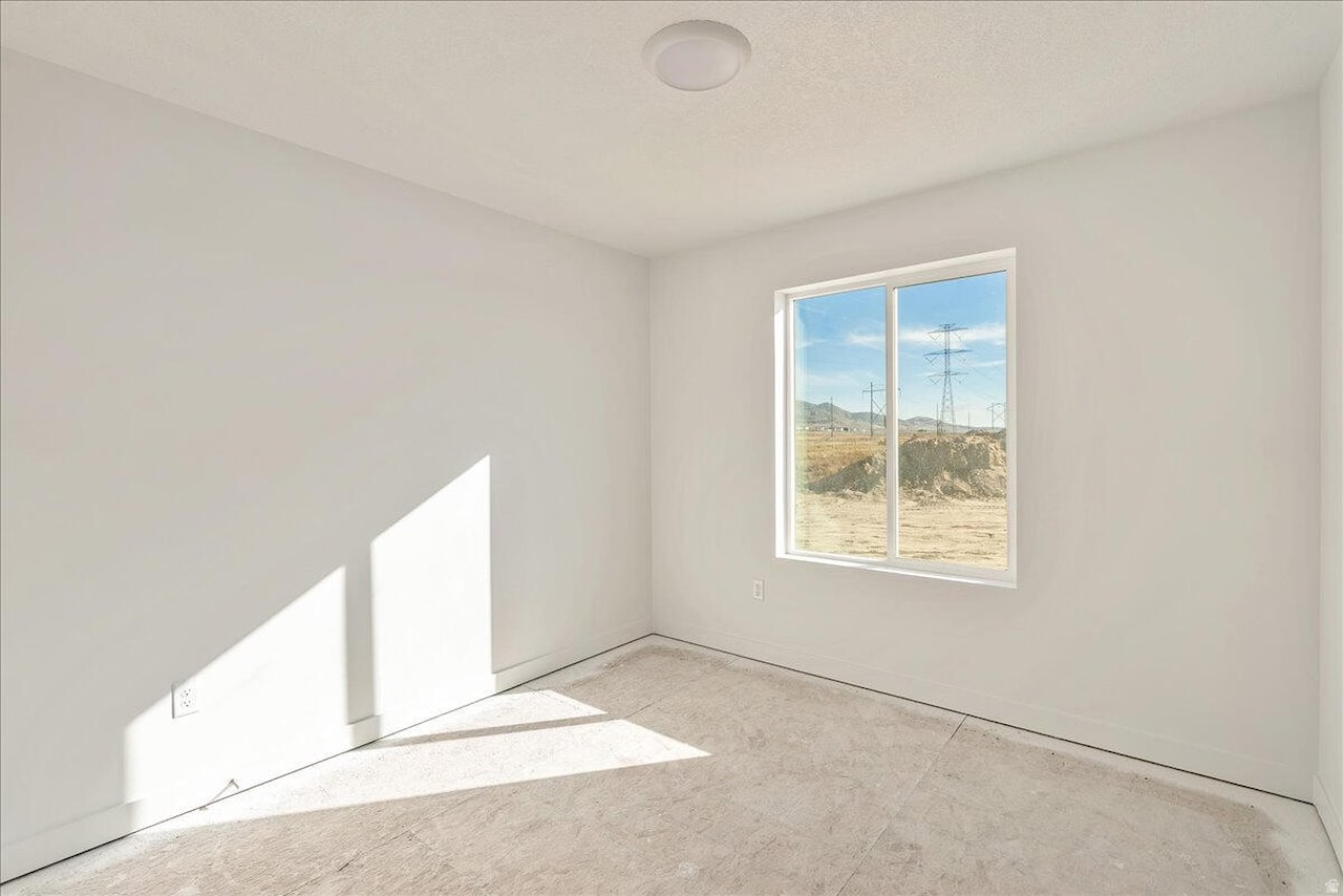 3687 N Columbine Way Way #380 Eagle Mountain, UT 84005 home for sale, MLS#25-267657 - Erika Rogers Photo 16