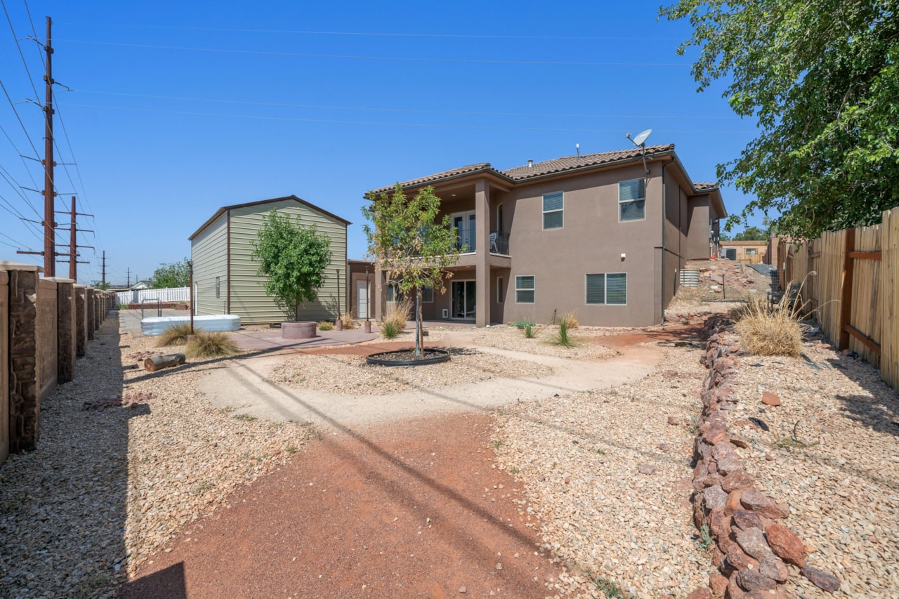 2752 E 50 S ST St George, UT 84790 home for sale, MLS#25-267658 - Erika Rogers Photo 6