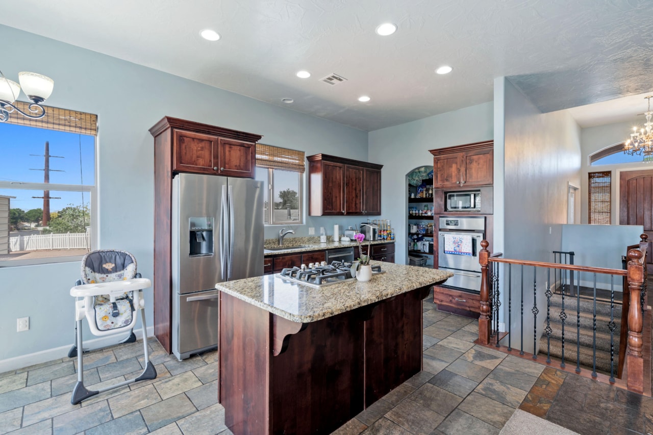 2752 E 50 S ST St George, UT 84790 home for sale, MLS#25-267658 - Erika Rogers Photo 14