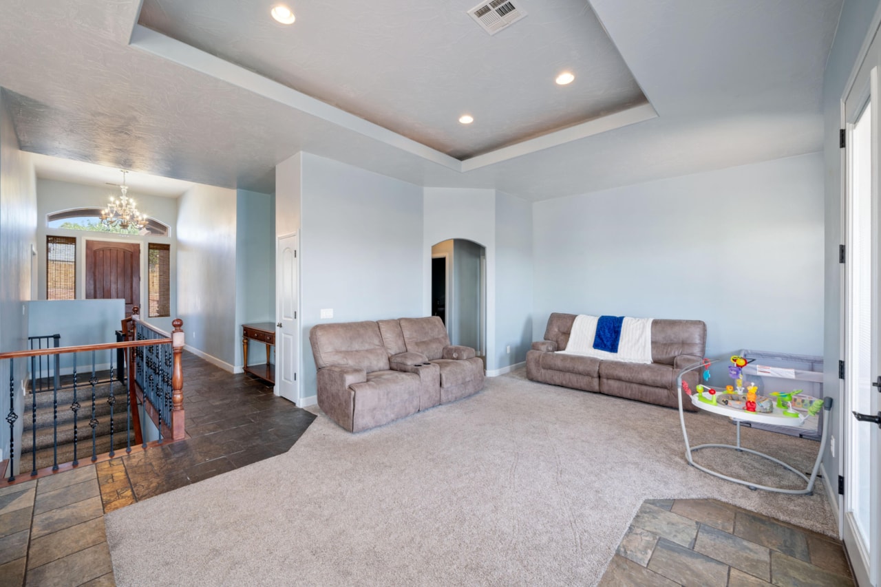 2752 E 50 S ST St George, UT 84790 home for sale, MLS#25-267658 - Erika Rogers Photo 18