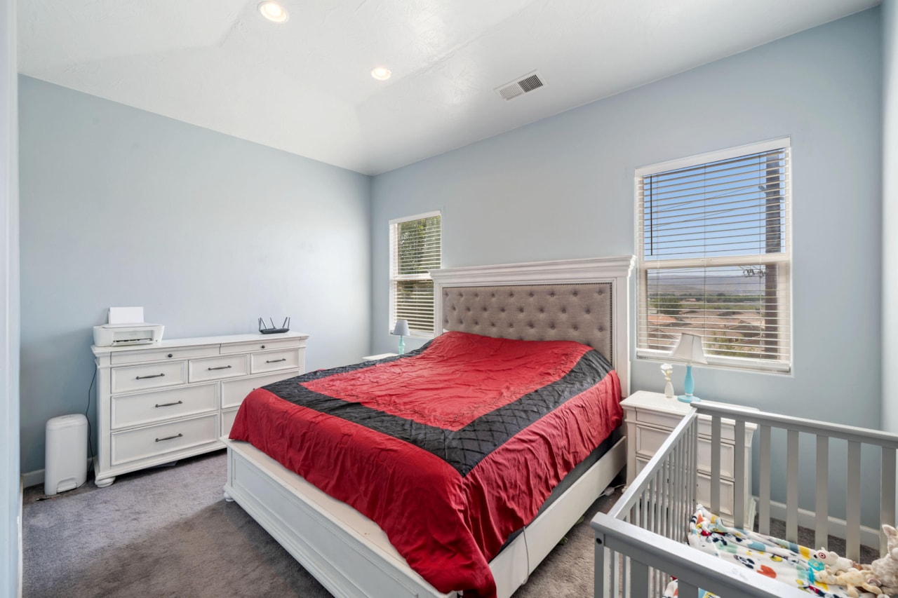 2752 E 50 S ST St George, UT 84790 home for sale, MLS#25-267658 - Erika Rogers Photo 20