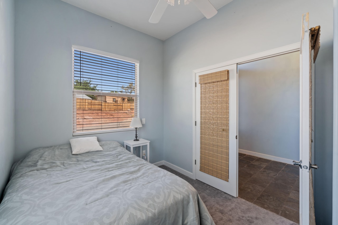 2752 E 50 S ST St George, UT 84790 home for sale, MLS#25-267658 - Erika Rogers Photo 22