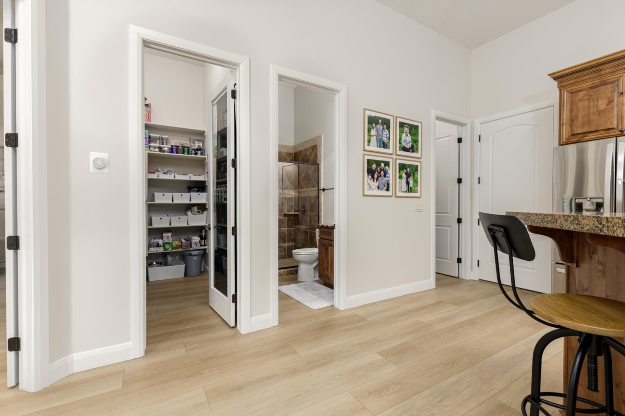 526 S Rainier DR St George, UT 84770 home for sale, MLS#25-267663 - Erika Rogers Photo 17