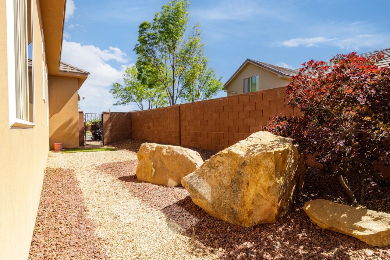 526 S Rainier DR St George, UT 84770 home for sale, MLS#25-267663 - Erika Rogers Photo 43