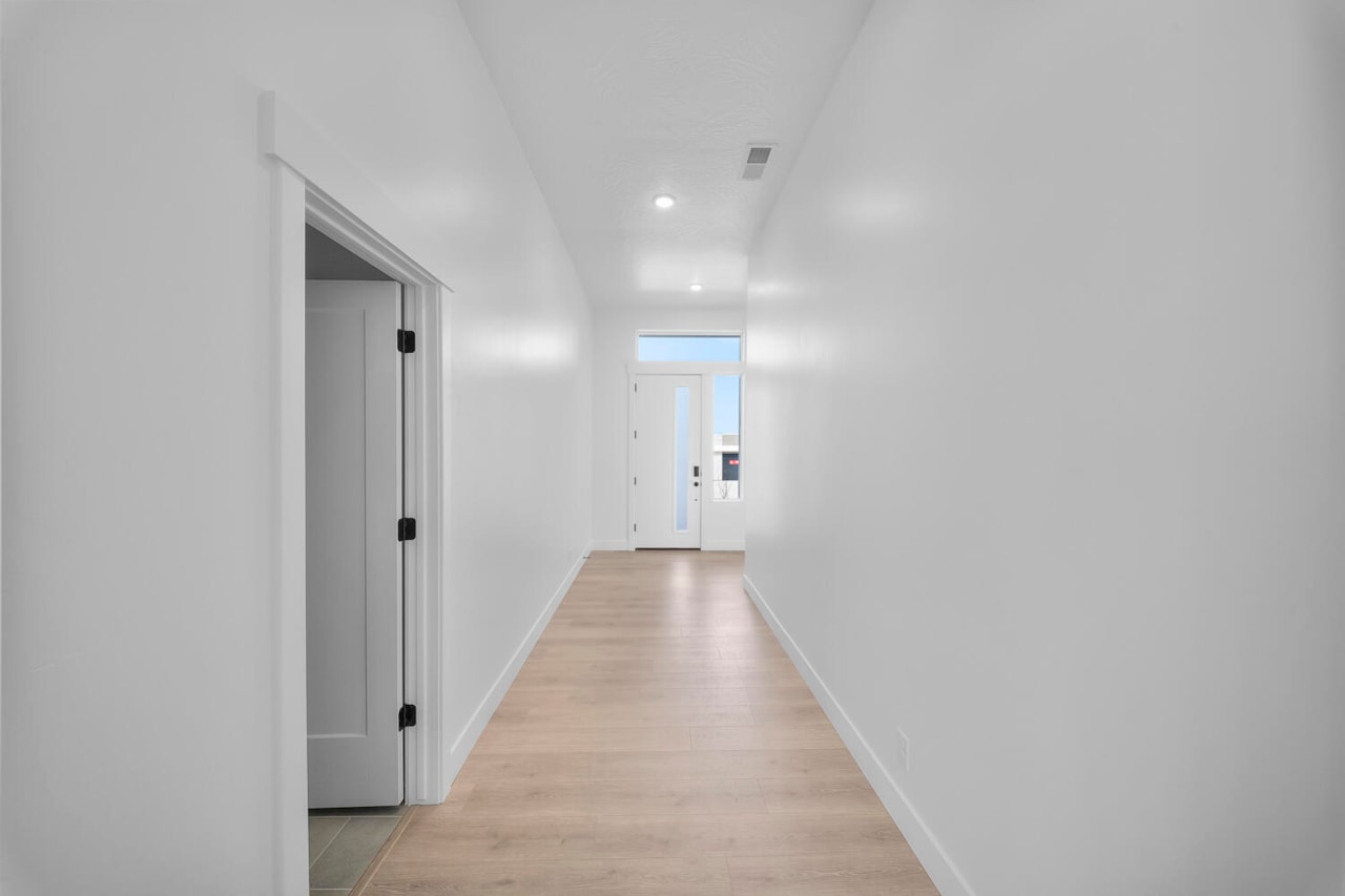 2727 W Lugano Way #Lot 64 St George, UT 84770 home for sale, MLS#25-264294 - Erika Rogers Photo 5